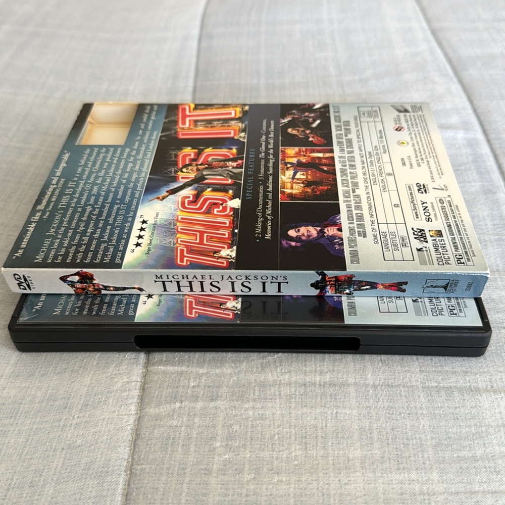 Michael Jackson’s THIS IS IT Discover The Man You Never Knew DVD Sony 2010 EXC! - Picture 9 of 12